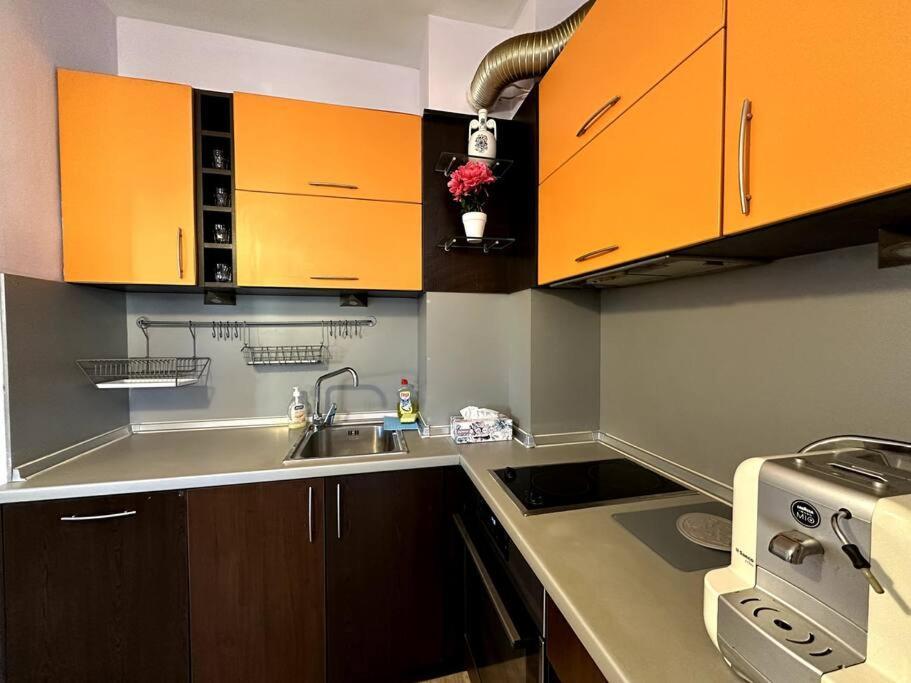 Cozy Flat In Central София Екстериор снимка