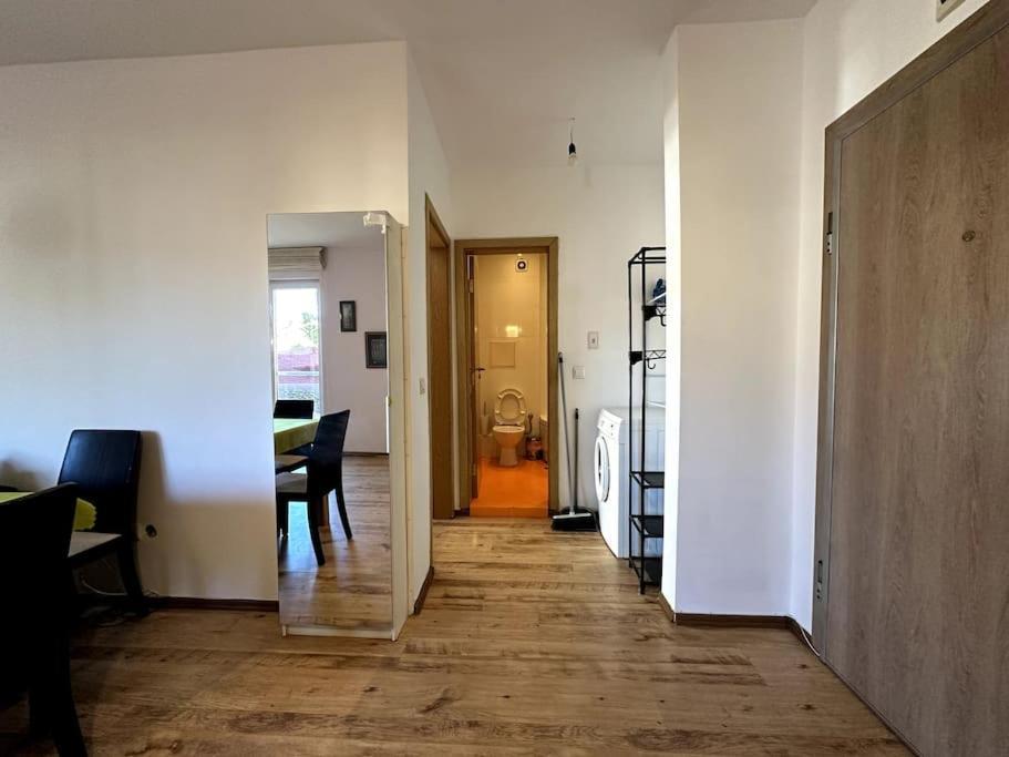 Cozy Flat In Central София Екстериор снимка